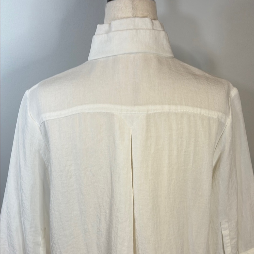 White Relaxed Fit Tunic with Three-Quarter Sleeves - Picture 6 of 8